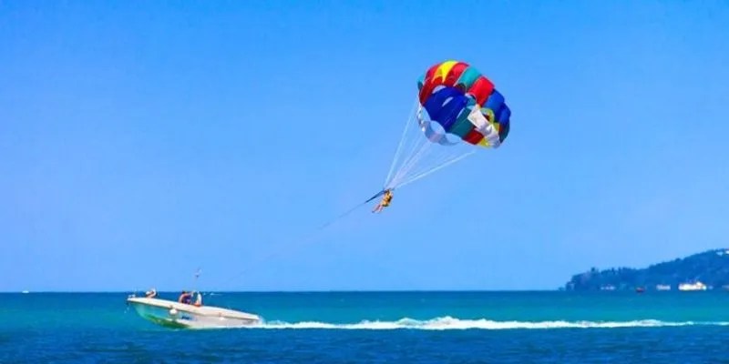 Experience The Thrill Of Parasailing Over Chennai's Coast